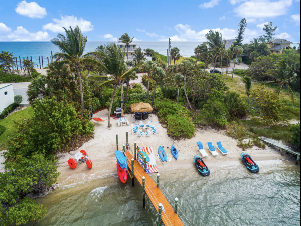 Beachfront  8 Bedroom Luxury  Beach House