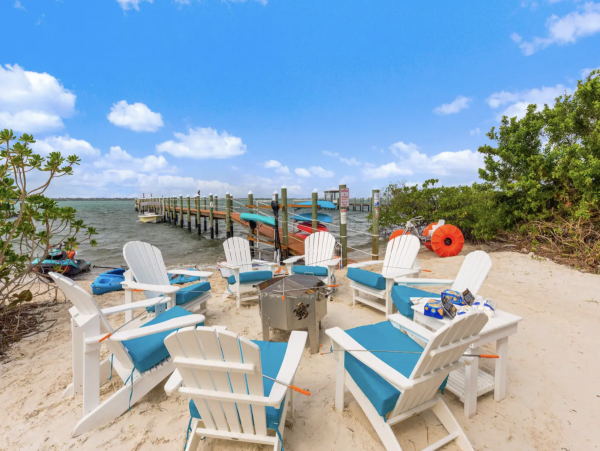 Beachfront  8 Bedroom Luxury  Beach House
