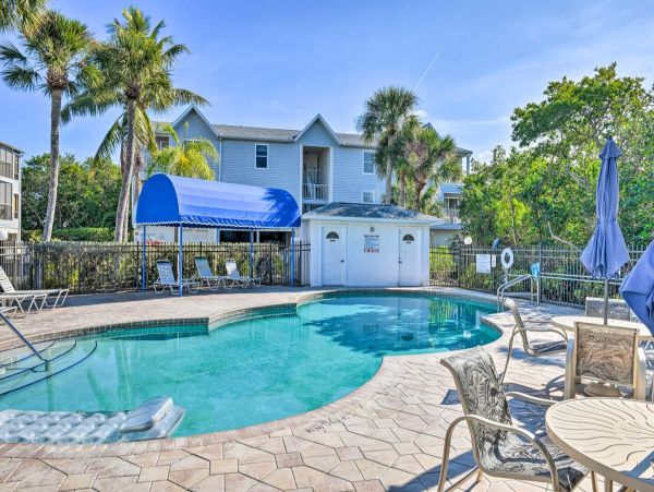 Vacation Condo On Anna Maria Island Sleeps 6 Guests