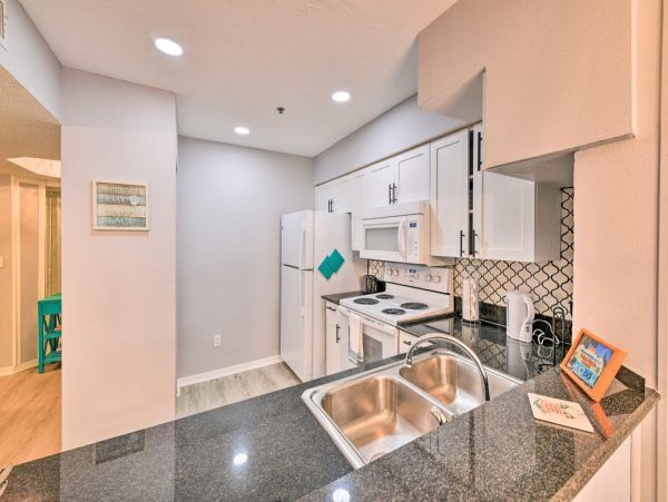 Vacation Condo On Anna Maria Island Sleeps 6 Guests