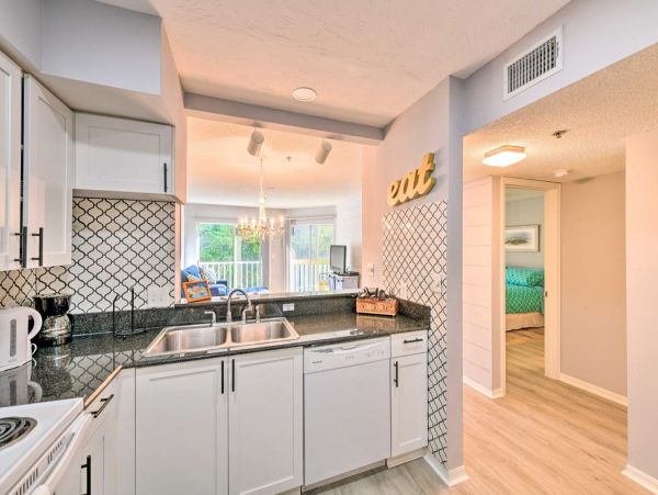 Vacation Condo On Anna Maria Island Sleeps 6 Guests