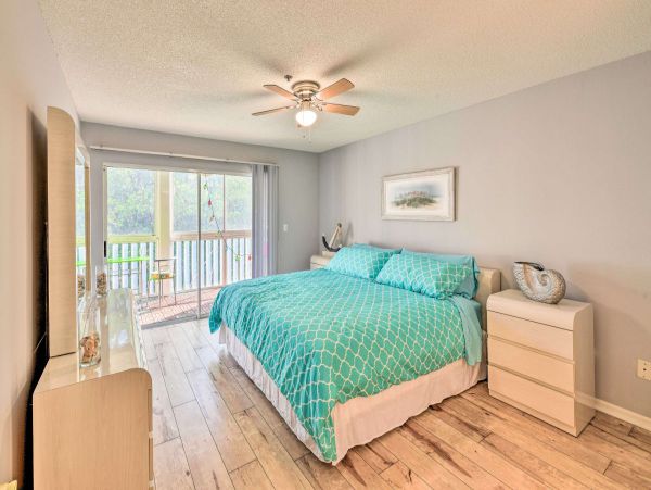Vacation Condo On Anna Maria Island Sleeps 6 Guests
