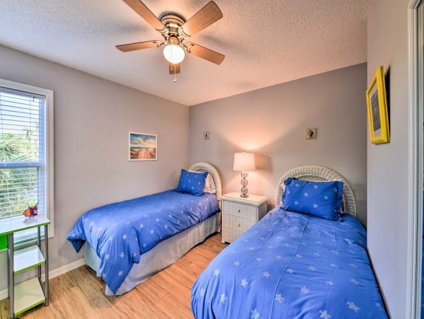 Vacation Condo On Anna Maria Island Sleeps 6 Guests