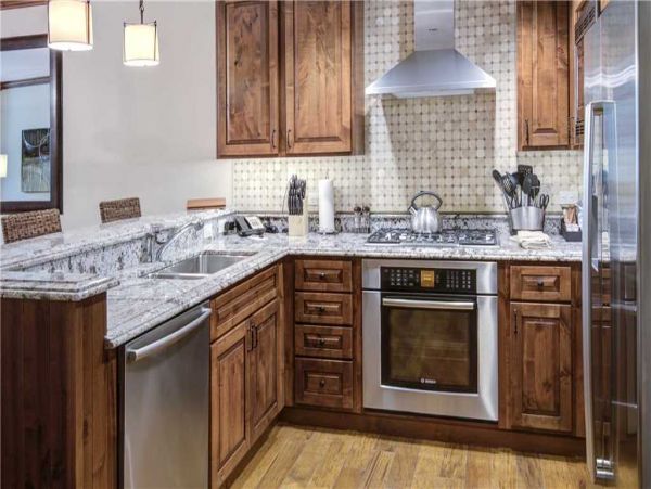 Gorgeous Lionshead Vacation Condo Walk to Lift Sleeps 6