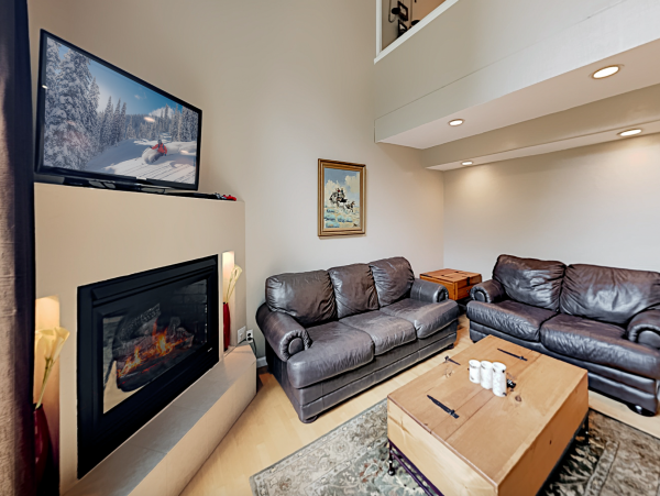 East Vail Townhome Walk to Shuttle Stop 3 Bedrooms Sleeps 6