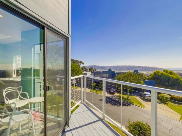 San Diego Beach Communities North Condo 996191