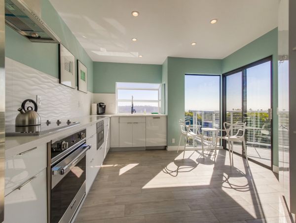 San Diego Beach Communities North Condo 996191