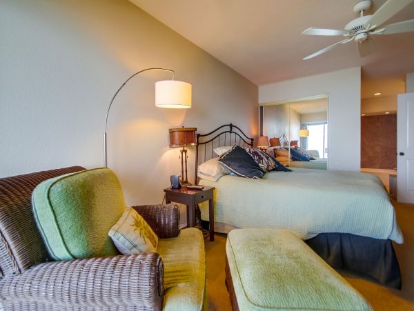 San Diego Beach Communities North Condo 996194
