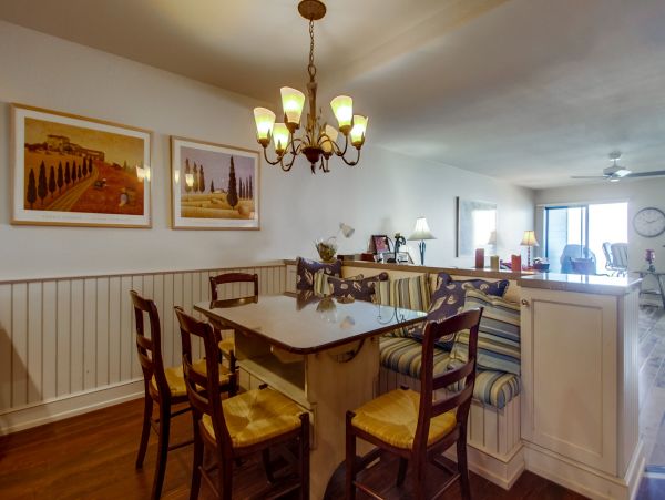 San Diego Beach Communities North Condo 996194