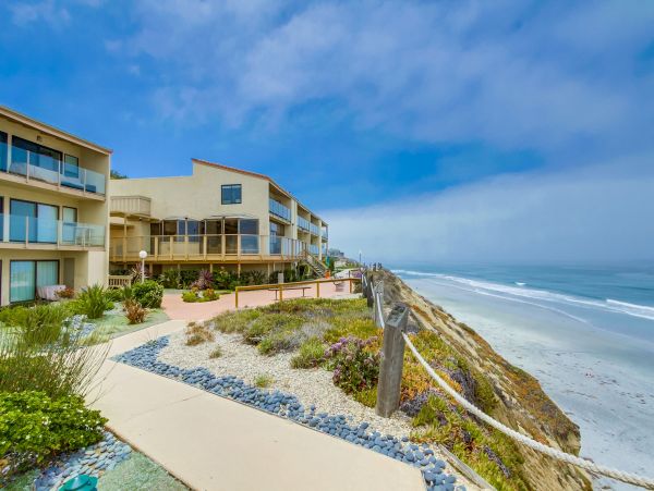 San Diego Beach Communities North Condo 996196
