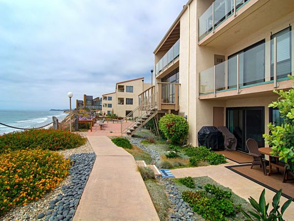 San Diego Beach Communities North Condo 996198