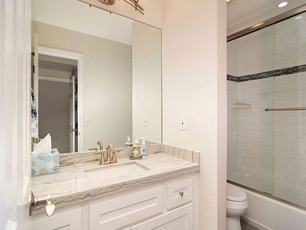 San Diego Beach Communities North Condo 996198