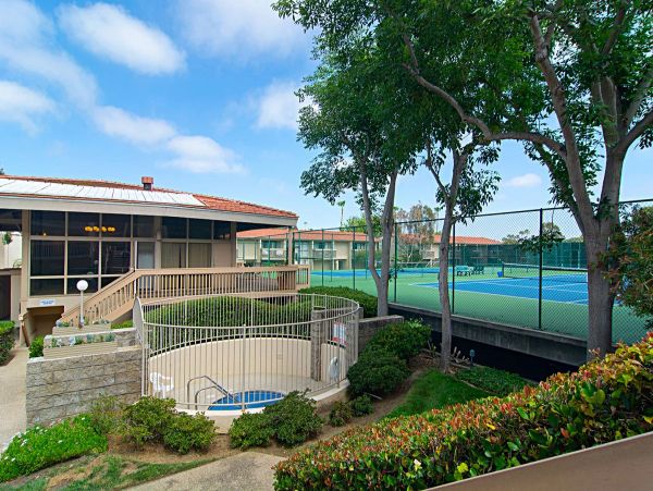 San Diego Beach Communities North Condo 996198