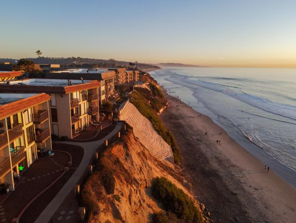 San Diego Beach Communities North Condo 996201