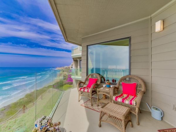 San Diego Beach Communities North Condo 996202