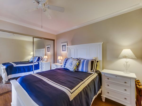 San Diego Beach Communities North Condo 996202