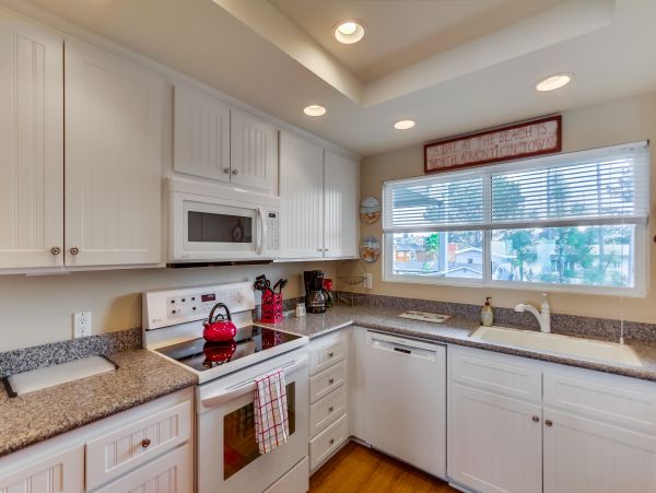 San Diego Beach Communities North Condo 996202