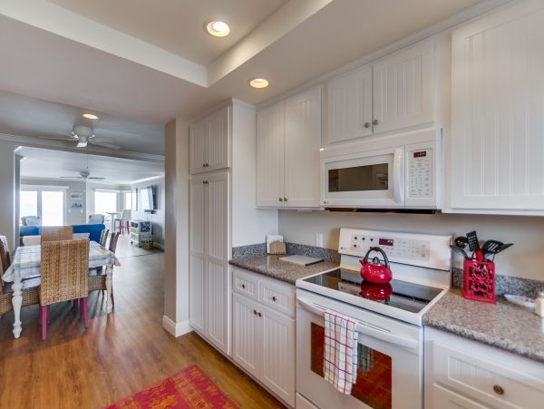 San Diego Beach Communities North Condo 996202