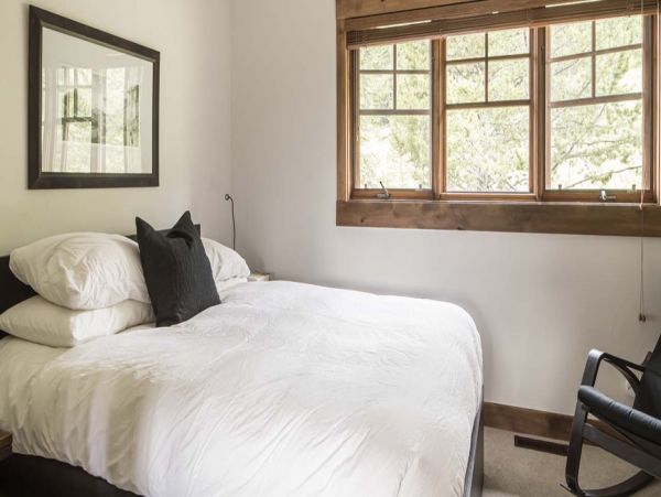 Luxurious Cozy Vacation Home In Big Sky 12 Guests