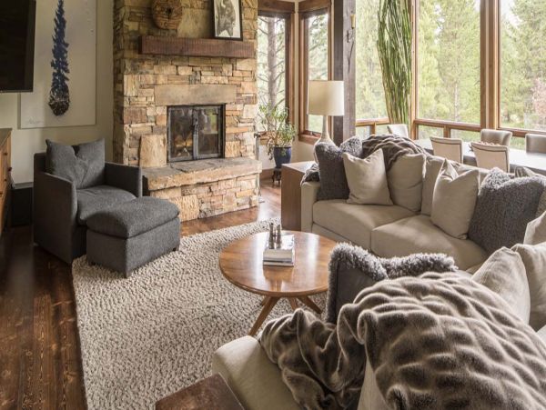 Luxurious Cozy Vacation Home In Big Sky 12 Guests