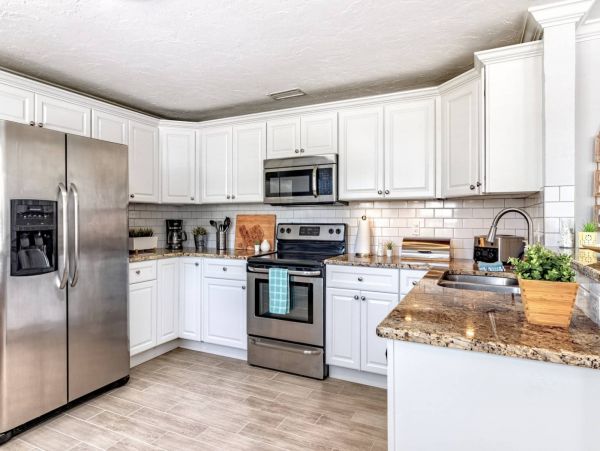 Luxury Renovated Vacation Home in Sarasota 3 Bedrooms