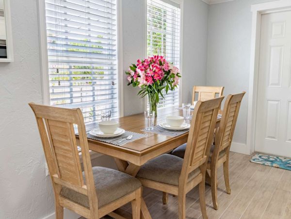 Luxury Renovated Vacation Home in Sarasota 3 Bedrooms
