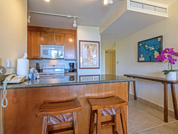 Lahaina Two Bedroom Vacation Condo Best Resort Amenities