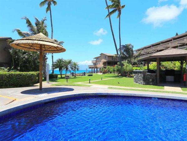 Lahaina Two Bedroom Vacation Condo Best Resort Amenities