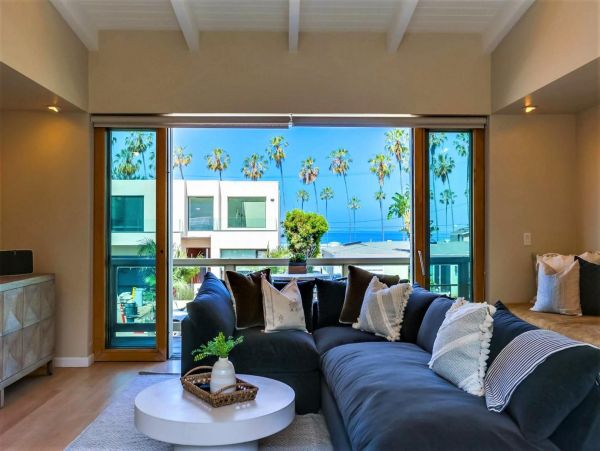 La Jolla 3 Bedroom Rental Home, Only Steps from Beach!
