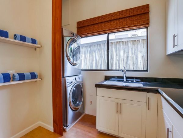 La Jolla 3 Bedroom Rental Home, Only Steps from Beach!