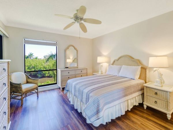 Fort Myers Beach Vacation Condo With Tennis Court Sleeps 4