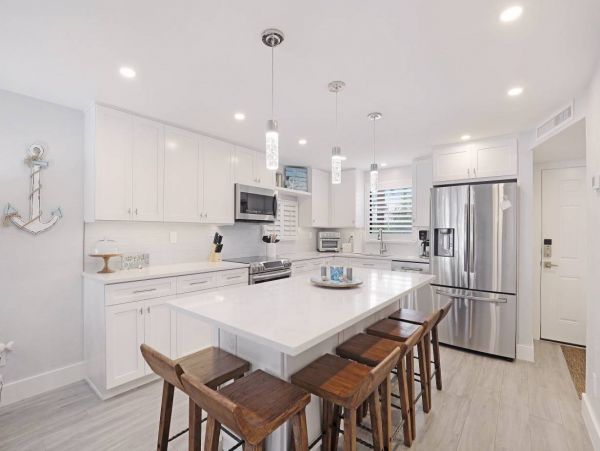 Marco Island Vacation Rental | Luxury Marco Island Condo with Pools & Tennis
