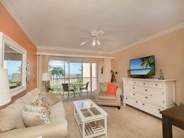 Bonita Springs Beachfront Vacation Condo With Pool Sleeps 4