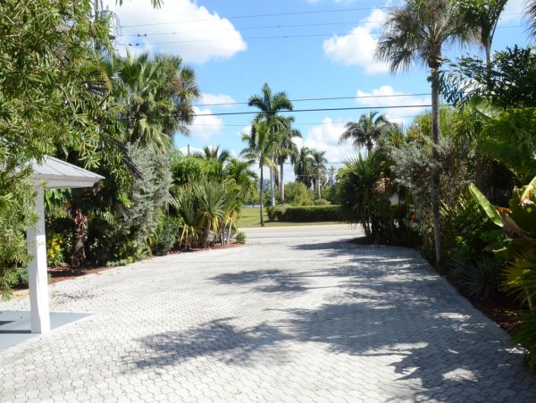 Bonita Springs One Bedroom Vacation Condo On The Beach