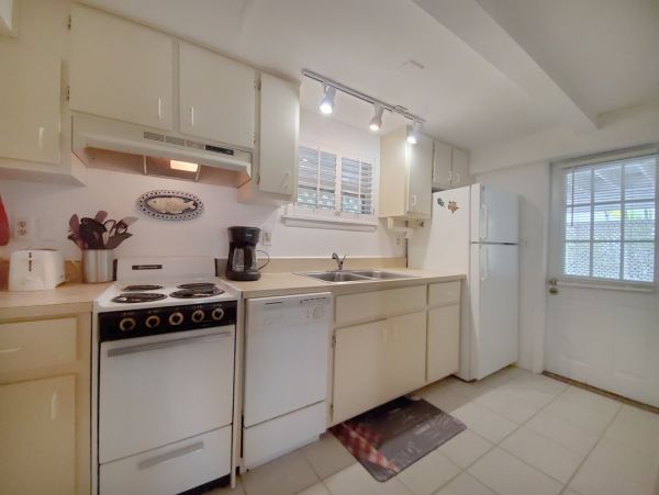 Bonita Springs One Bedroom Vacation Condo On The Beach
