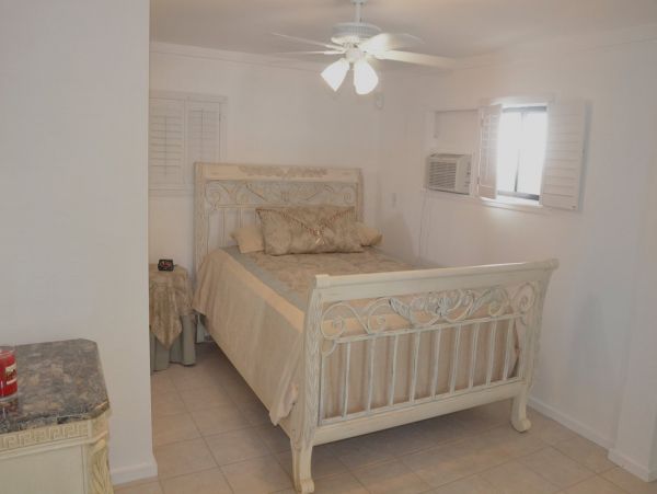 Bonita Springs One Bedroom Vacation Condo On The Beach
