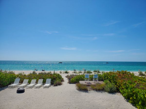 Bonita Springs One Bedroom Vacation Condo On The Beach