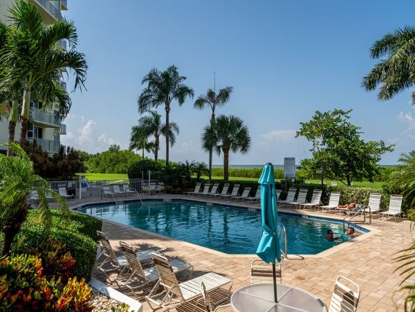 Fort Myers Beachfront One Bedroom Rental Condo