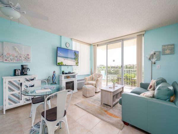 Fort Myers Beachfront One Bedroom Rental Condo