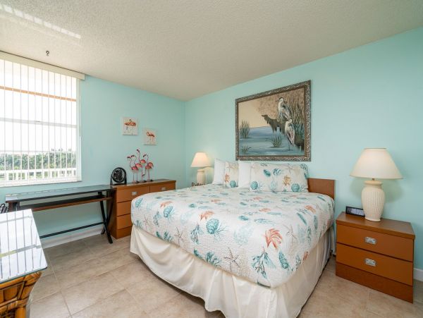 Fort Myers Beachfront One Bedroom Rental Condo