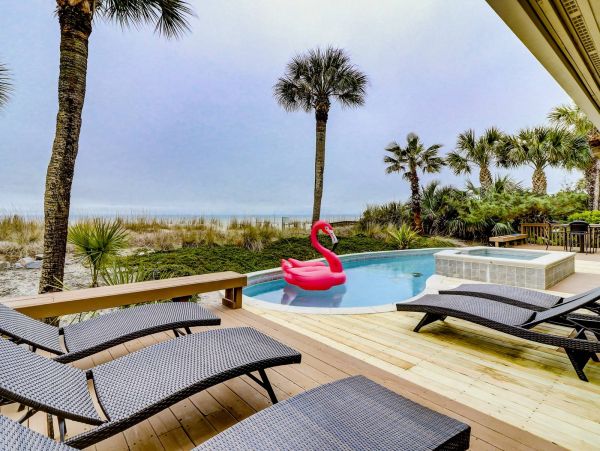 Fabulous Oceanfront Vacation Home On Hilton Head 18 Guests