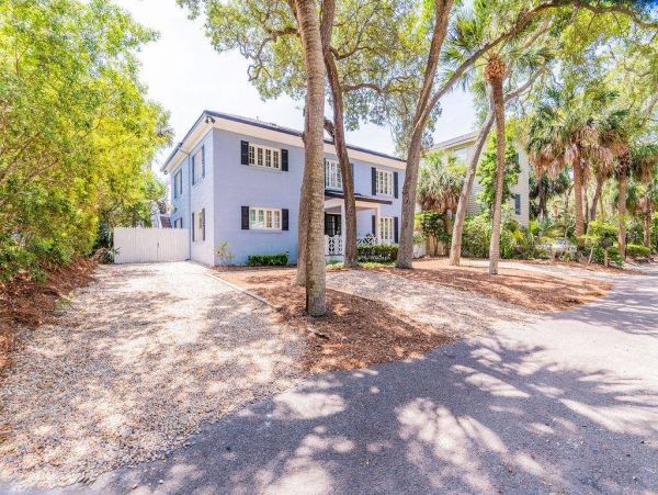 Six Bedroom Beach House Rental on Hilton Head
