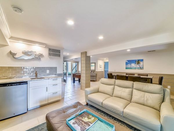 Luxury Hilton Head Oceanfront Vacation Home Sleeps 14 Guests