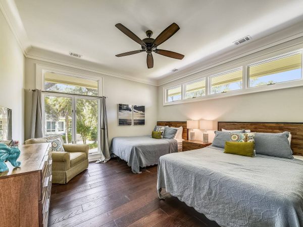 Hilton Head Luxurious 5 Bedroom Oceanfront Vacation Home