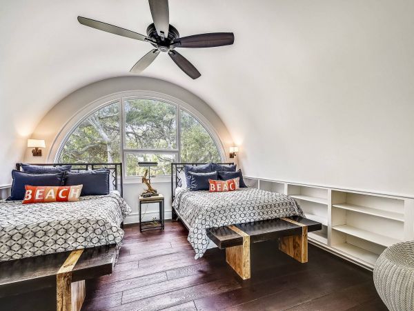 Hilton Head Luxurious 5 Bedroom Oceanfront Vacation Home