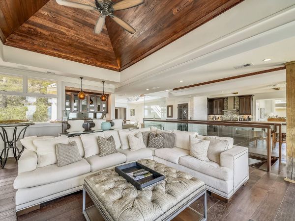 Hilton Head Luxurious 5 Bedroom Oceanfront Vacation Home