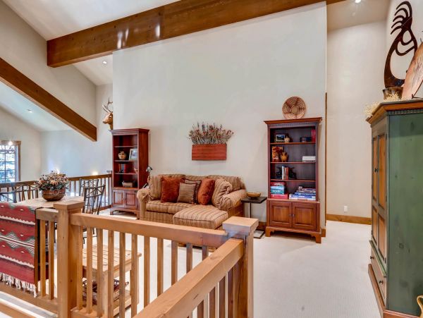 Cozy 6-Bed Park City Vacation Rental with Private Hot Tub