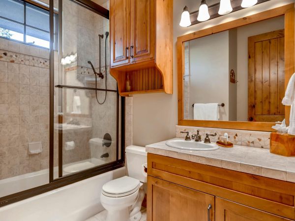Cozy 6-Bed Park City Vacation Rental with Private Hot Tub