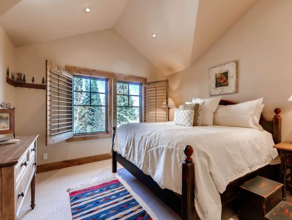 Cozy 6-Bed Park City Vacation Rental with Private Hot Tub