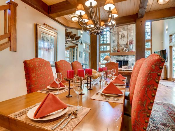 Cozy 6-Bed Park City Vacation Rental with Private Hot Tub